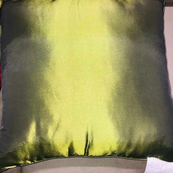 sold out ❌❌❌🆕 2 BeautifulChristmaDeer pillow  Size 20”X20” (51cmX51exclusive - Picture 8 of 14